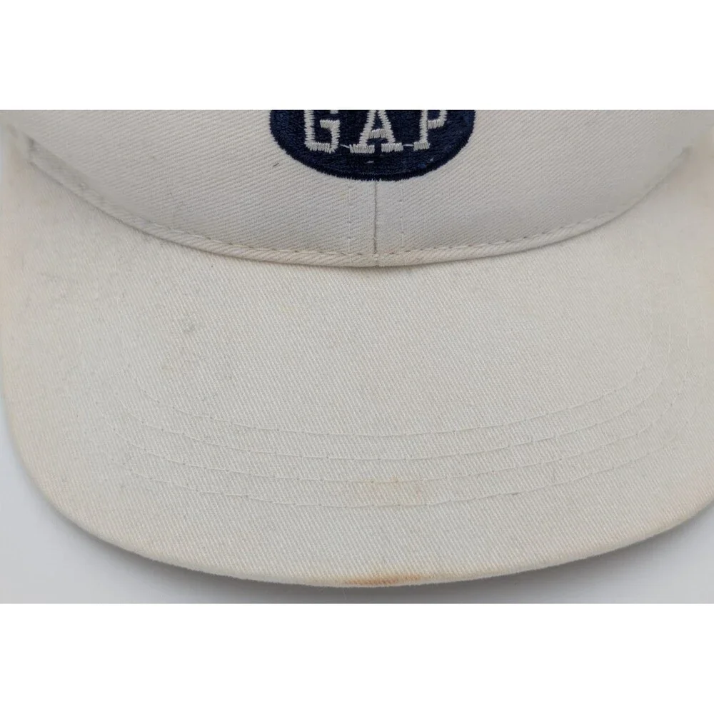 Authentic GAP Women’s White Hat Cap  Snapback Size Medium